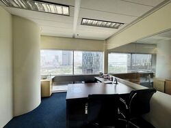 Gateway East (D7), Office #577436131